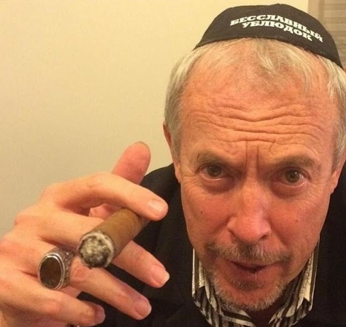 Макаревич переобулся и захотел на Родину