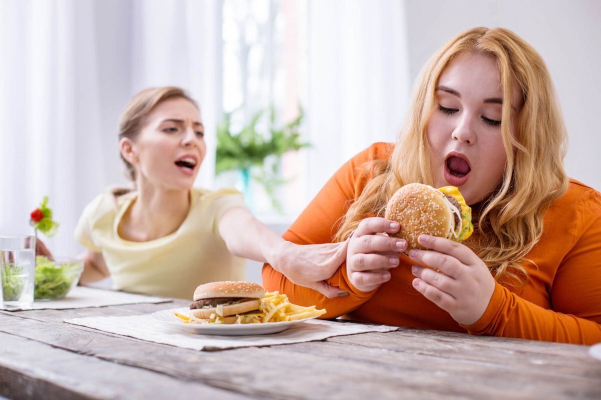 She like to eat. Переедание. Заедать стресс. Неправильное питание и обжорство. Зависимость от еды.