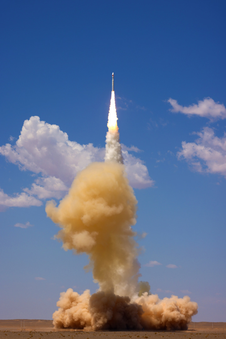 Крупнейшая твердотопливная ракета-носитель Китая одобрена для морского старта