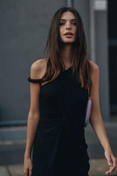 Почему мужчины изменяют красивым женщинам?