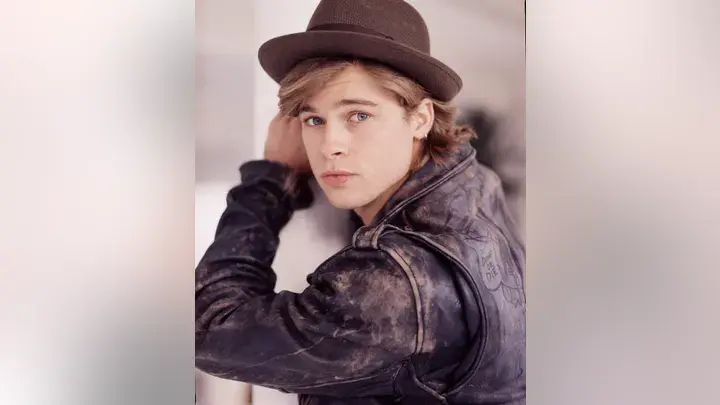 Памела Андерсон сбрасывает бомбу , когда Брэд Питт и Дженнифер Кулидж раскрывают секреты.