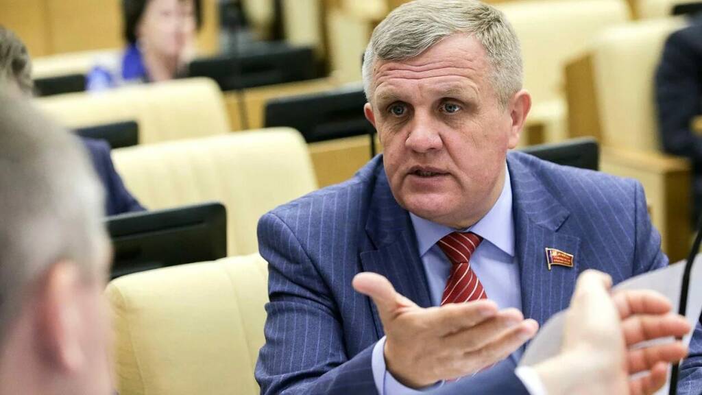 Дупутат Николай Коломейцев спрашивает Думу ,где деньги, которые полагаются пенсионерам на надбавки..