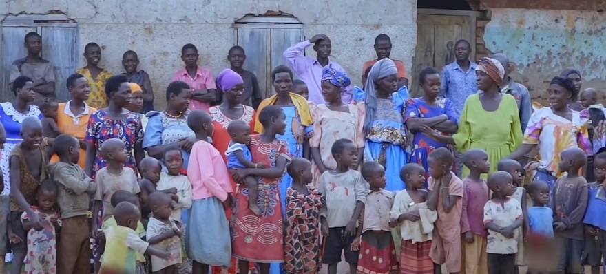 Мужчина, у которого есть 12 жен и от них 102 ребёнка, хочет остановить увеличение своей семьи