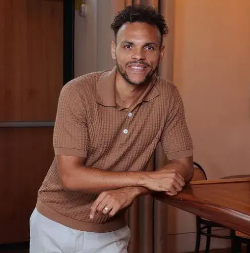 РЕШЕНИЕ BRAITH Мартино Брейтуэйт O 216 миллионов. от портфеля недвижимости до службы доставки здоровой еды в бизнес-империи стоимостью ...