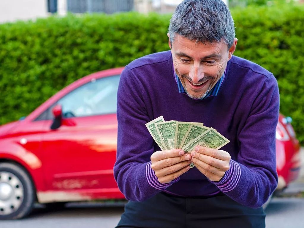 Это невероятно сложный бизнес, но при правильном планировании, ресурсах и планировании он может стать очень прибыльной карьерой.