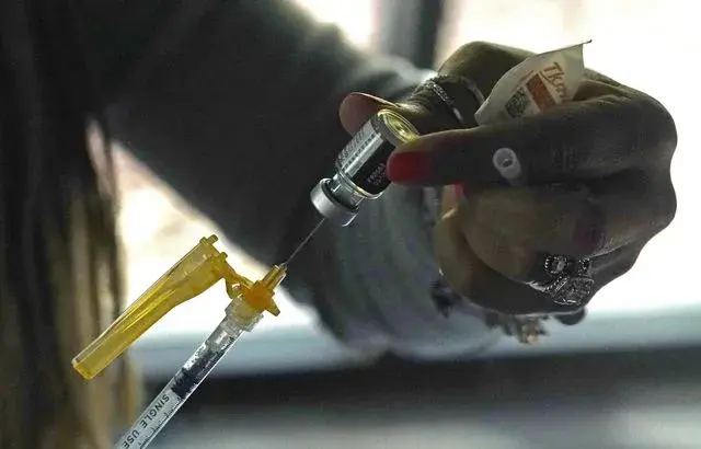 Covid-19: Опубликованы новые побочные эффекты вакцины!