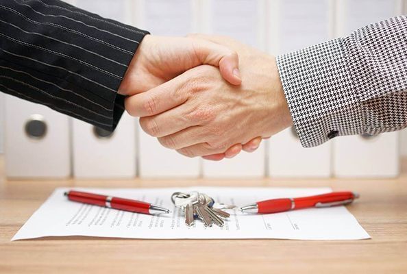 Мы — частная некоммерческая организация, которая предлагает качественные и доступные услуги йоги в благоприятной общественной среде.