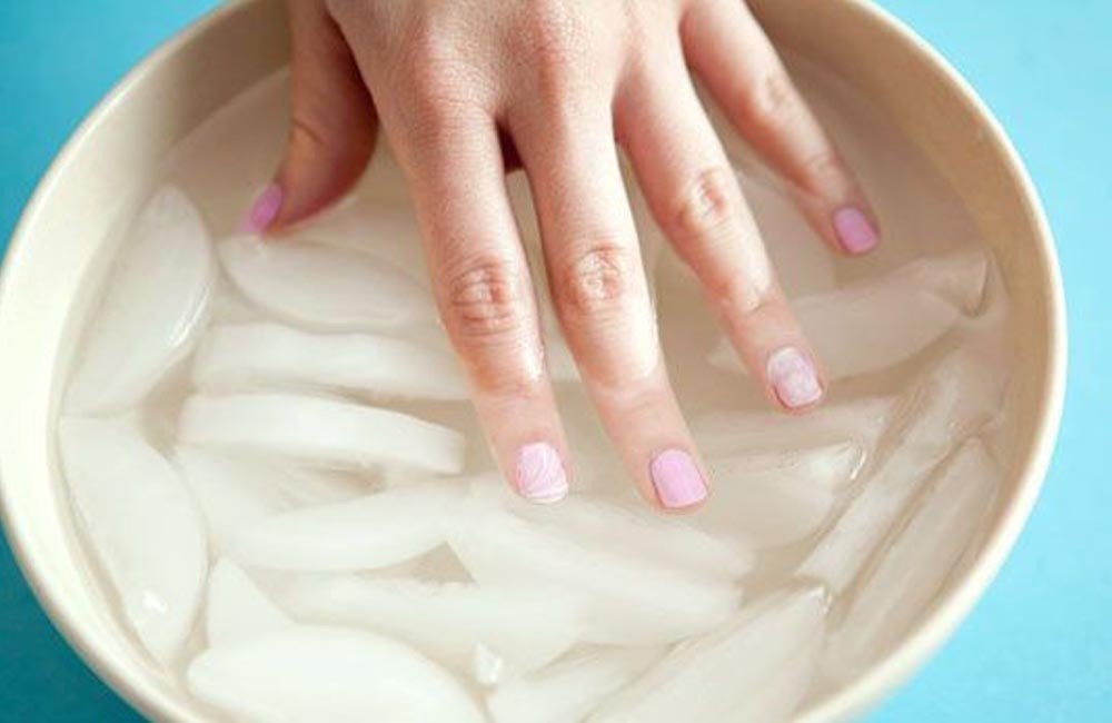 Сохраняйте тушь с помощью физиологического раствора