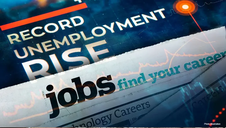 Потребители могут оказаться в "мире страданий", если Байден не начнет действовать в ближайшее время, предупреждает бывший генеральный директор Walmart