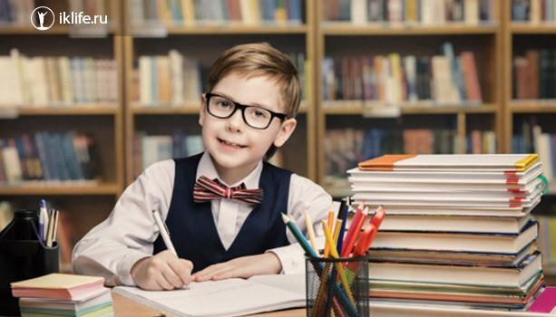 Я профессиональный писатель и редактор, а также мать двоих детей.