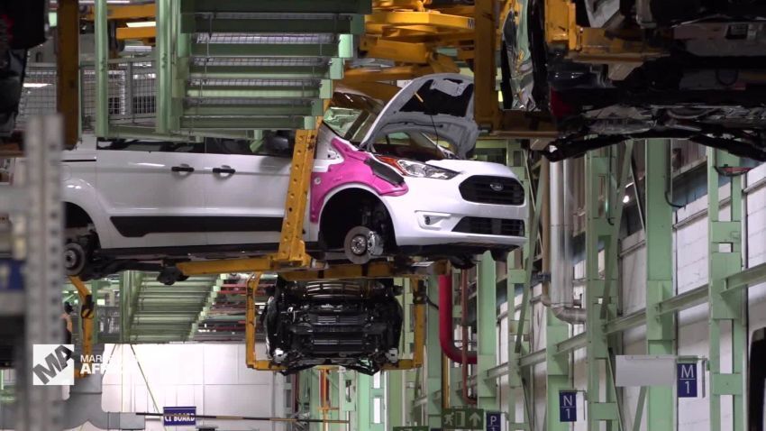 Renault сократит долю в Nissan, поскольку они перестраивают свой альянс