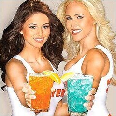 Реальная причина исчезновения Hooters по всей стране