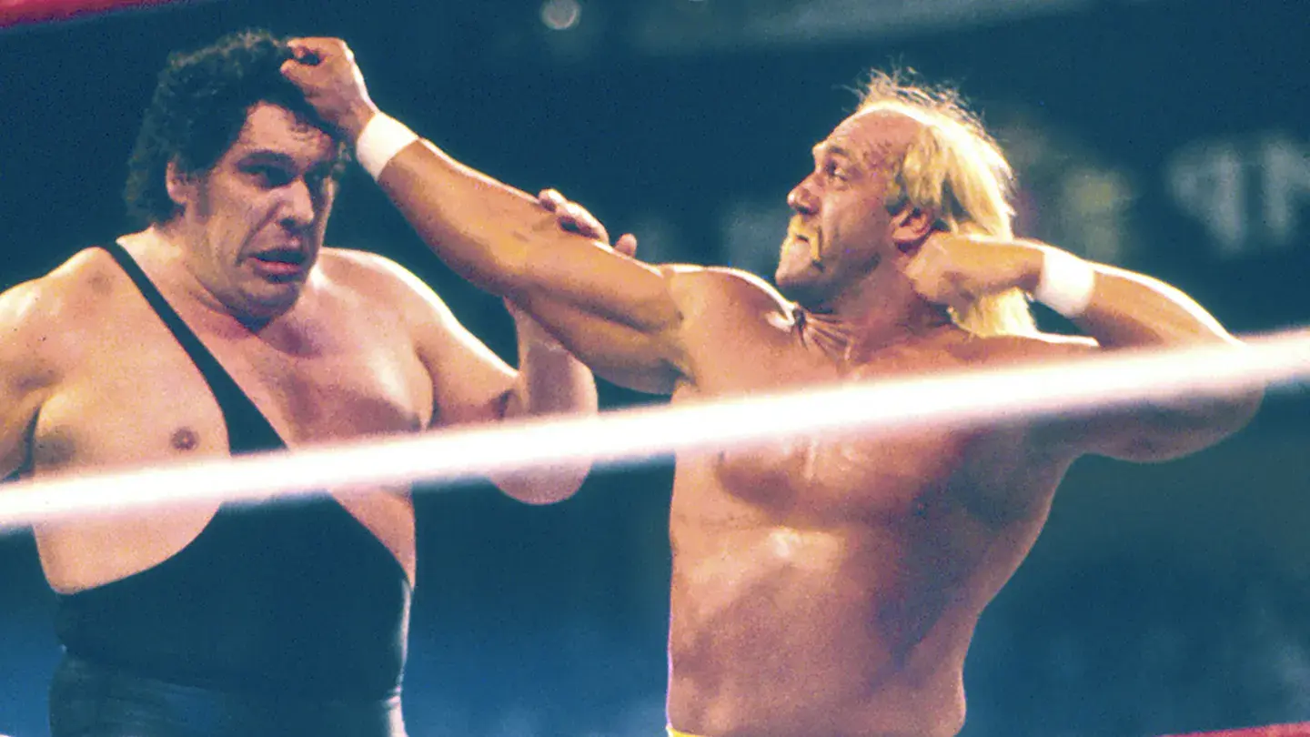 По словам Курта Энгла, Халк Хоган не чувствует нижнюю часть тела после очередной операции на спине.