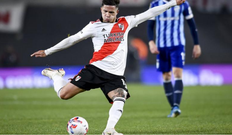 Энцо Фернандес: Что «Челси» получает от звезды «Бенфики» и Аргентины?