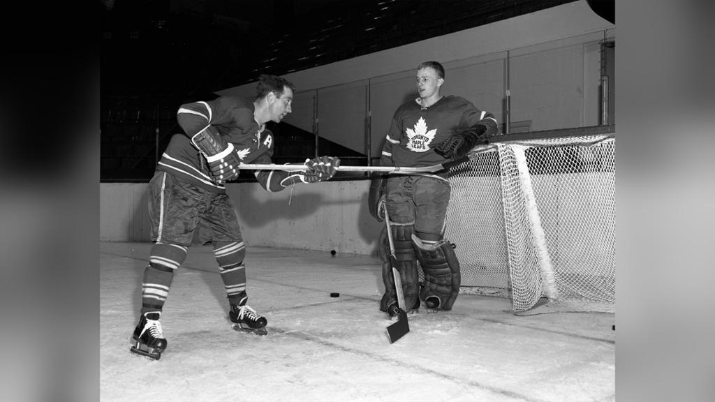 За устрашающий бросок Бобби Халл отмечен легендарными вратарями