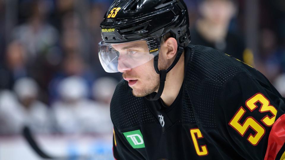 Ванкувер Кэнакс обменяли Хорвата в Айлендерс