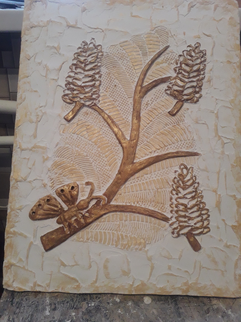 Мои фантазии в технике барельеф. Картина из гипса и декорация стены в прихожей своими руками