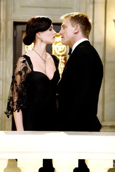 Девушка Бонда Ева Грин "унижена" из-за разоблачения оскорбительных текстов о съемочной группе