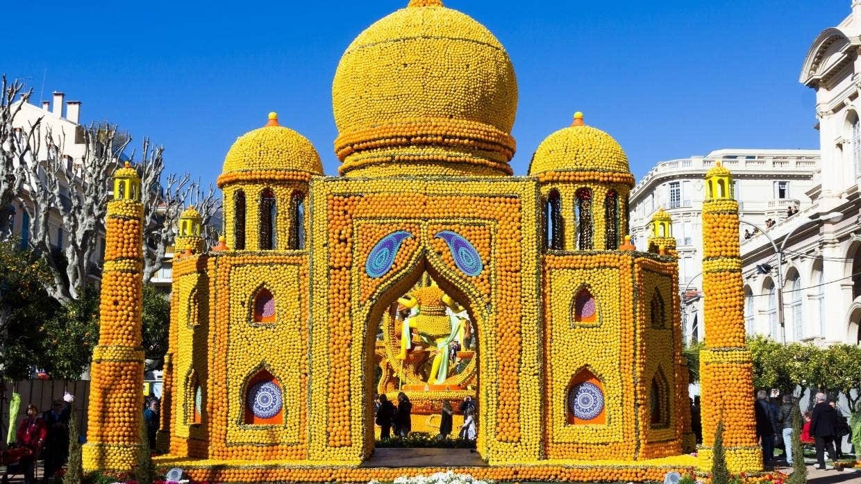 Десять безумных фестивалей еды (которые не связаны с едой)