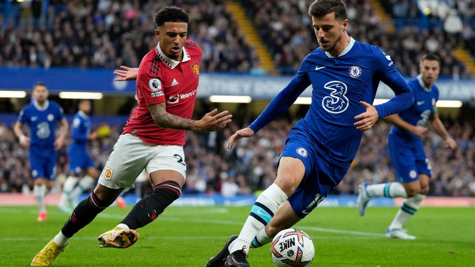 Джейдон Санчо: Босс «Манчестер Юнайтед» Эрик тен Хаг надеется, что прием на «Олд Траффорд» побудит нападающего вернуться к своей лучшей форме