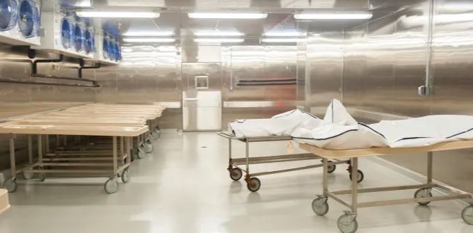 Женщина, ошибочно объявленная мертвой, была найдена живой в мешке для трупов