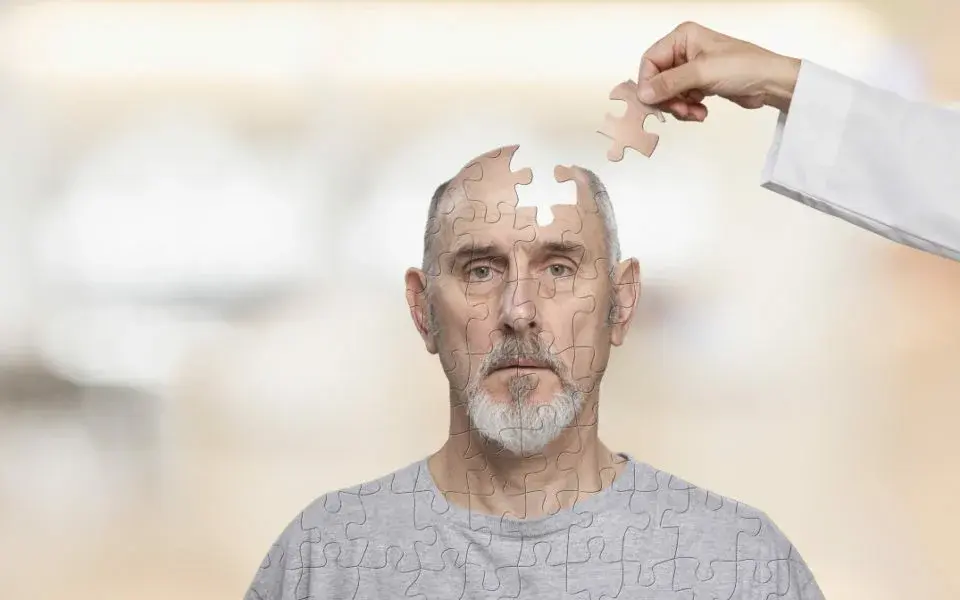 Жена повторно вышла замуж за своего мужа после того, как болезнь Альцгеймера лишила его памяти. Она хочет, чтобы другие находили радость среди потерь.