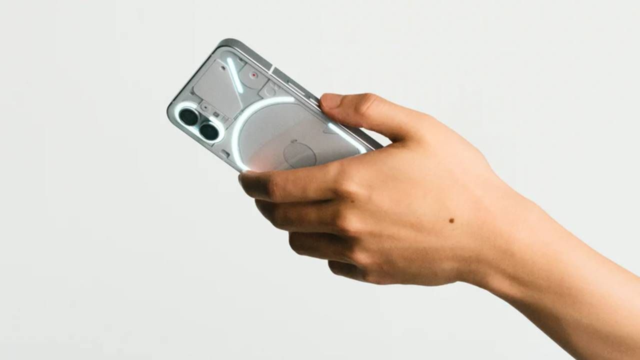 Смартфон Nothing Phone 2 впервые запустят в США