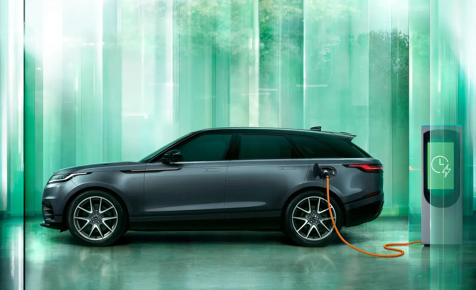 Land Rover представляет рестайлинговый кроссовер Range Rover Velar