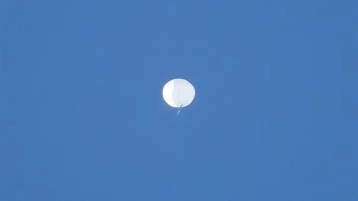 Байден впервые говорит о китайском воздушном шаре-шпионе на камеру и говорит: «Мы позаботимся об этом».