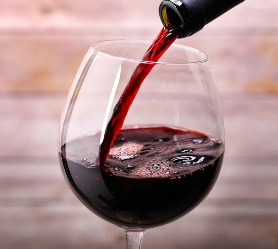 Правда ли, что полезно пить один бокал вина каждый день
