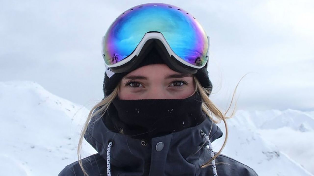 Эти молодые спортсменки покончили с собой. У всех у них были общие травмы головы