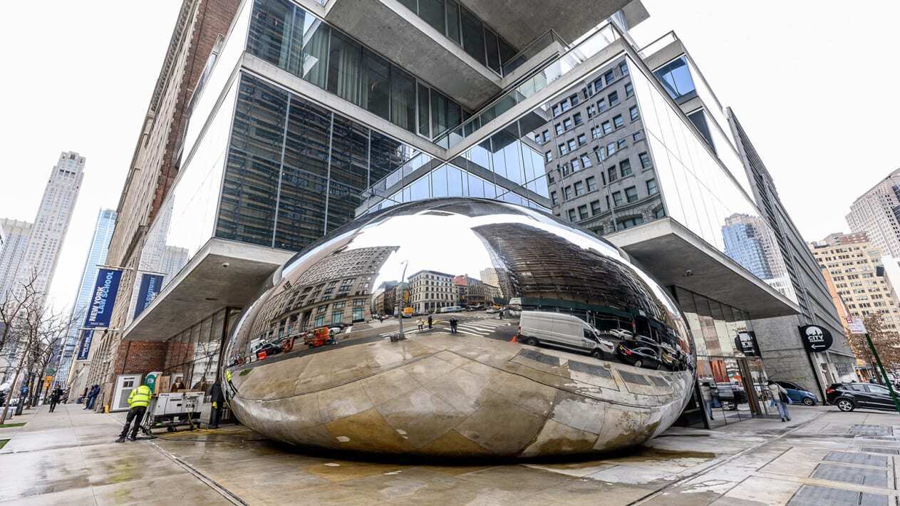 В Нью-Йорке представили долгожданную скульптуру боба