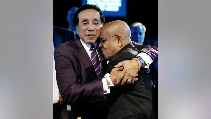 Смоки Робинсон о выходе на пенсию: "Я уже пробовал, но у меня ничего не получилось".