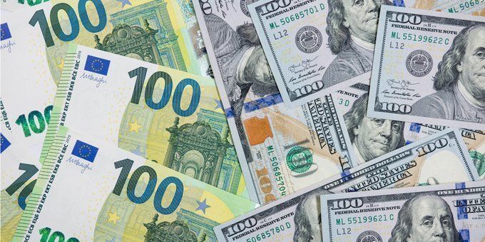 Курс евро к доллару в 2023 году спрогнозировали не выше 1,007 за доллар