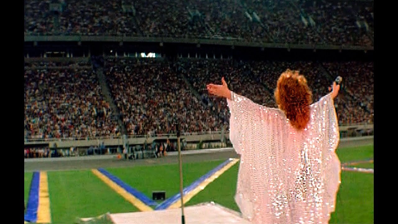 Алла Пугачева лишилась российской пенсии