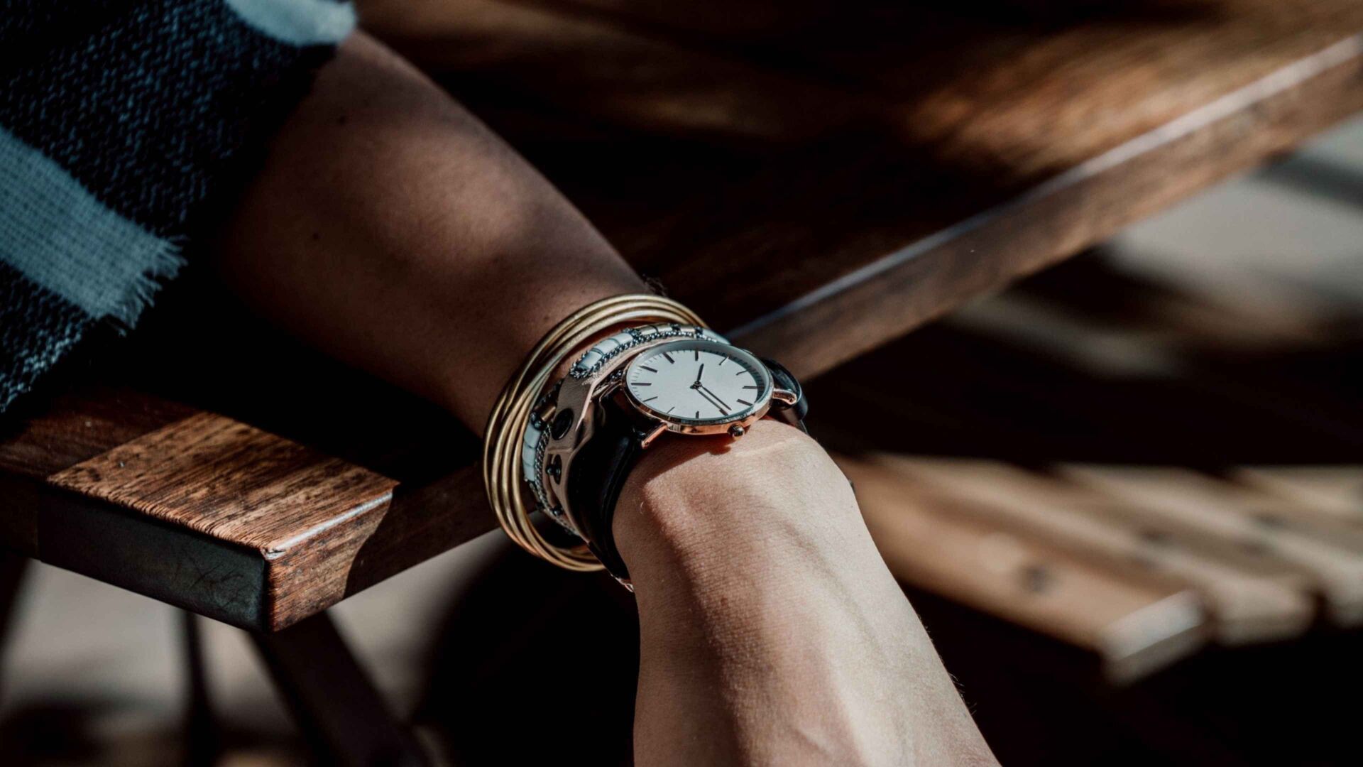 Что подарить мужчине на 23 февраля в 2023 году? Не банальные идеи для подарка. Чего хотят мужики? Какой подарок выдумать?