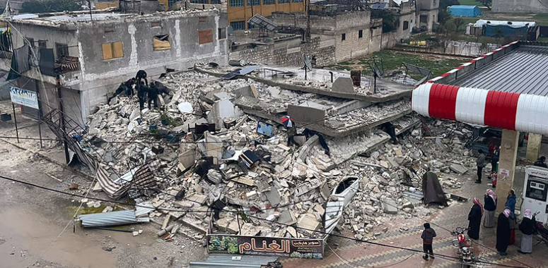 В Турции случилось одно из самых сильных за последние 100 лет землетрясений