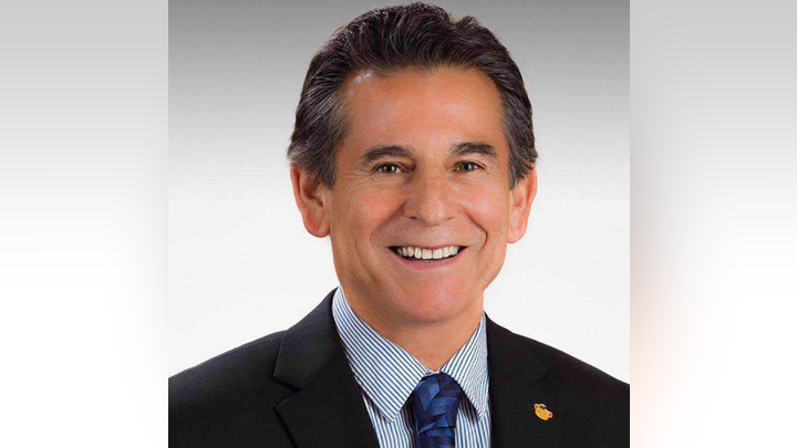 Подозреваемая группа проституток перемещается в район Калифорнии возле католической школы: «Сутенер блокирует мою дорогу»