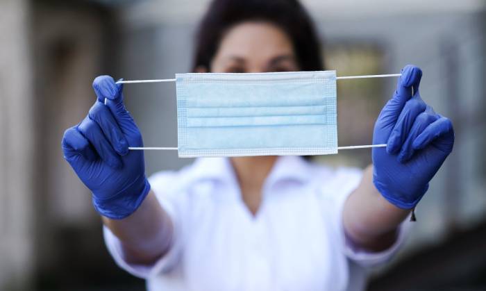 Чего ожидать от COVID-19? Опять носить маски?