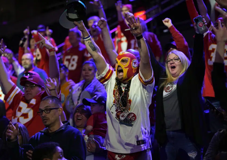 Ночь открытия Суперкубка возвращается с энергичной атмосферой