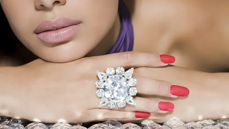 Ювелирные изделия, которые следует оставить в багаже ​​во время путешествия