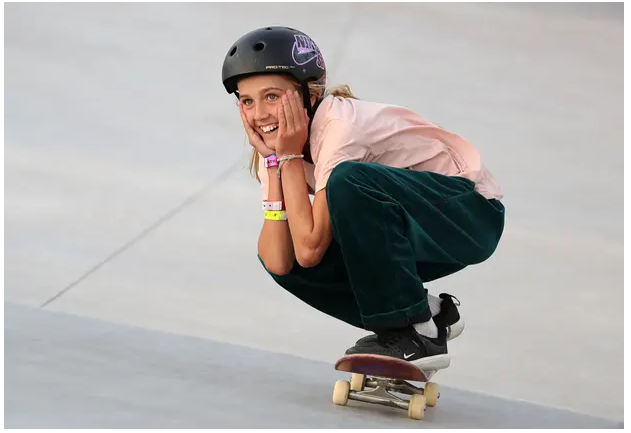 Хлоя Ковелл, 13-летняя скейтбордистка, завоевавшая серебряную медаль на чемпионате мира, намерена участвовать на Олимпийских играх в Париже