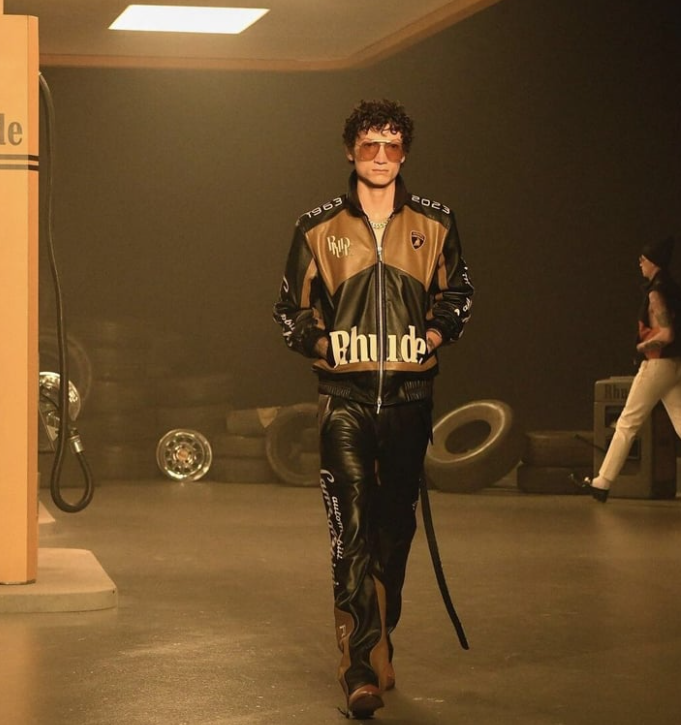 Rhude возвращается в Лос-Анджелес со своей осенней коллекцией 2023 года.