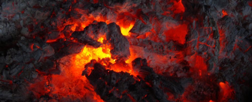 Под земной корой обнаружены скрытые слои тающей породы