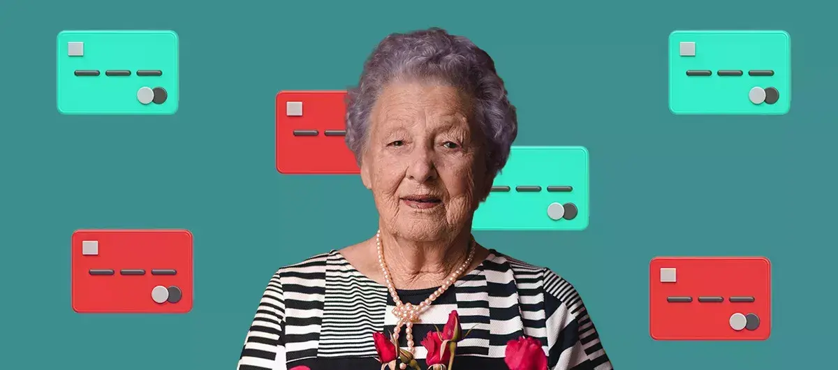 Как получать пенсию на карту и какая будет выгода, если перевести пенсию в другой банк?