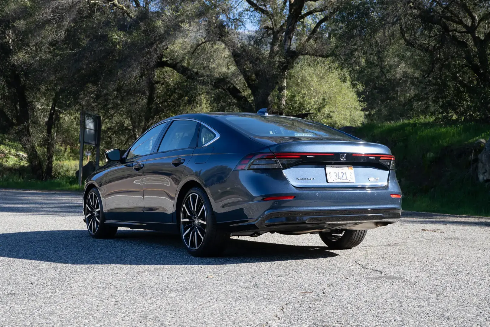 Honda Accord Hybrid 2023: первый обзор: элегантный седан с Google Smarts