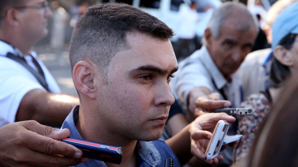 Кубинец, который прославился после того, как его мальчиком спасли из Флоридского пролива, собирается стать законодателем.