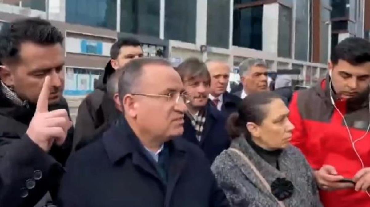 Гражданин, потерявший родственников в результате землетрясения, выкрикнул горькую правду в лицо министру Боздагу: они разрезали колонны рынков.