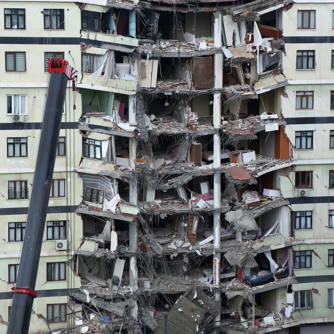 ‘В ожидании землетрясения силой 8,5 баллов’: екатеринбуржцы рассказали о страшных фейках в Стамбуле