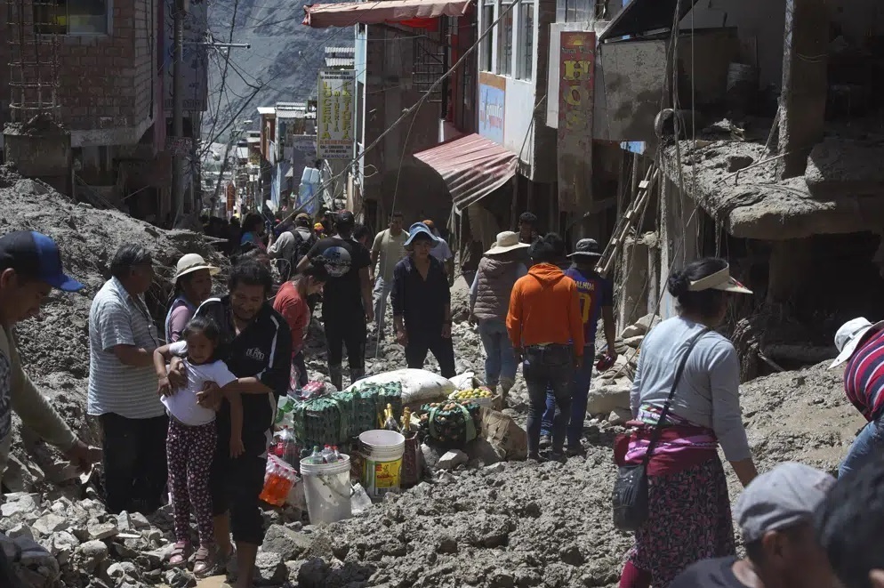Оползни разрушают деревни в Перу; не менее 12 подтвержденных погибших